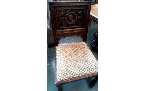 TABLE DE SALLE A MANGER HENRI II MET, , 6 CHAISES ALLONGE CHENE