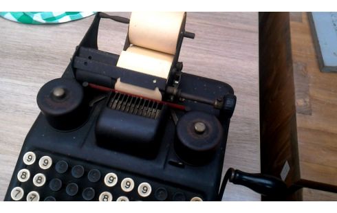 CALCULATRICE ANTIQUE