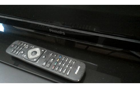 TELEVISIETOESTEL PHILIPS 42PFL4007H/12 SMART