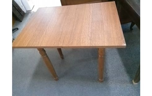 TABLE DE CUISINE EXTENSIBLE