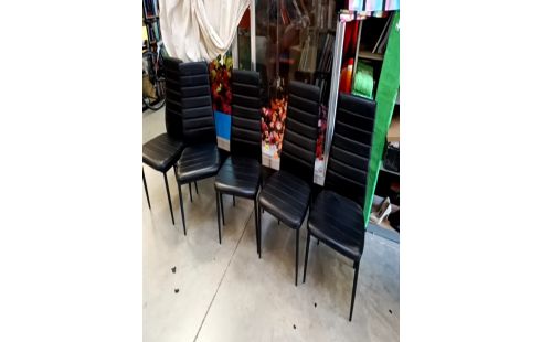 CHAISE NOIRE LE LOT DE 5