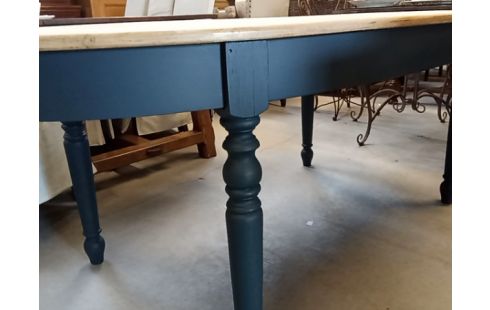 TABLE OVALE PIEDS BLEUS