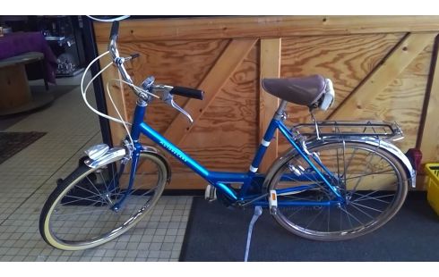 DAMESFIETS MOTOBECANE