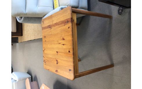 TABLE EN PIN PM CARRE