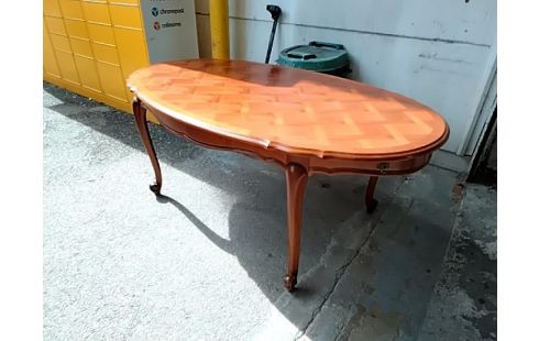 TABLE OVALE SANS ALLONGE