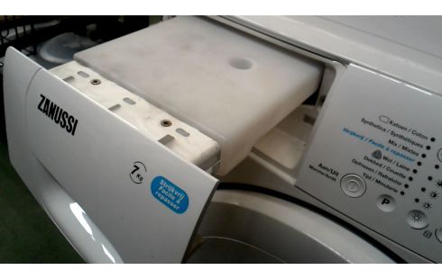 SECADORA DE CONDENSACIÓN ZANUSSI