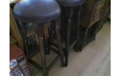 TABOURET DE BAR EN CUIR
