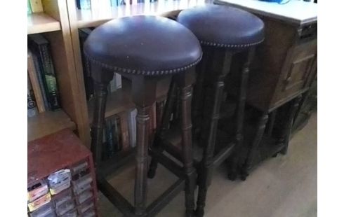 TABOURET DE BAR EN CUIR