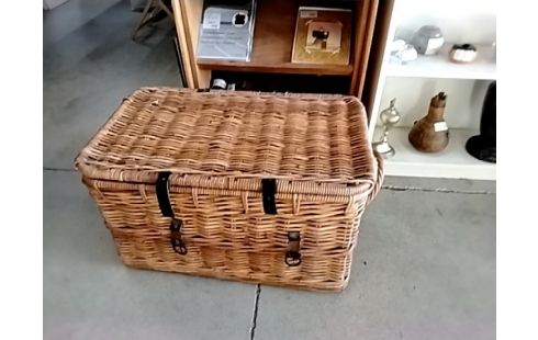 MALLE ANCIENNE ROTIN