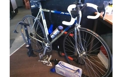 VELO LAPIERRE CHAMBOLLE AVEC ACCESSOIRES