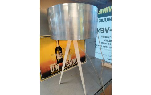 LAMPE TRIPODE HABITAT