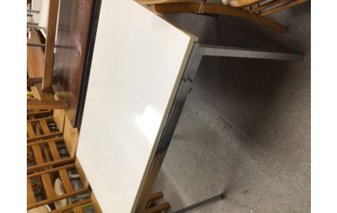 TABLE DE CUISINE BLANCHE CHROME