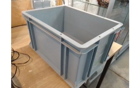 CAISSE PLASTIQUE