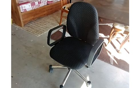 CHAISE DE BUREAU A ROULETTE