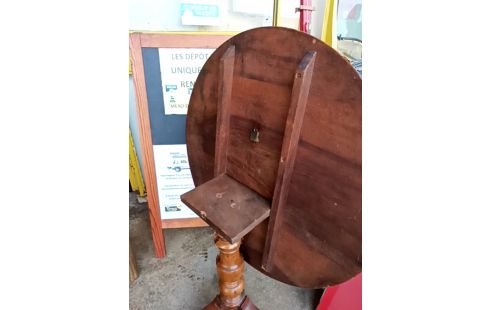 GUERIDON TRIPODE RELEVABLE