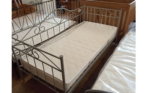 LIT 1 PERSONNE METAL AVEC MATELAS