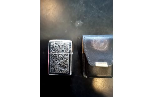 BRIQUET ZIPPO/ ETUI
