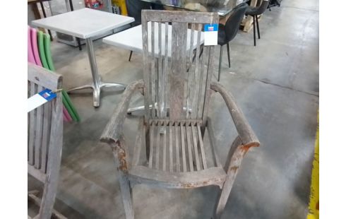 FAUTEUIL DE JARDIN BOIS EN L'ETAT