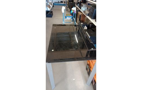 TABLE EN VERRE NOIR RECTANGLE