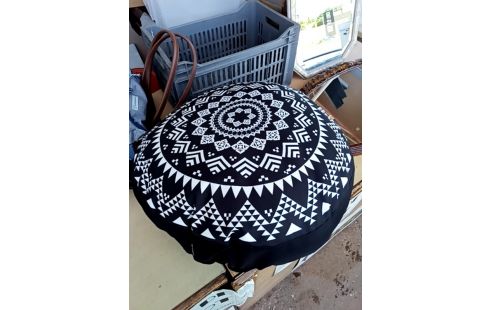 POUF TISSU NOIR ET BLANC