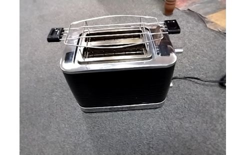 GRILLE PAIN Russell hobbs