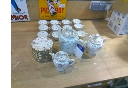 SERVICE A CAFE LIMOGES PORCELAINE