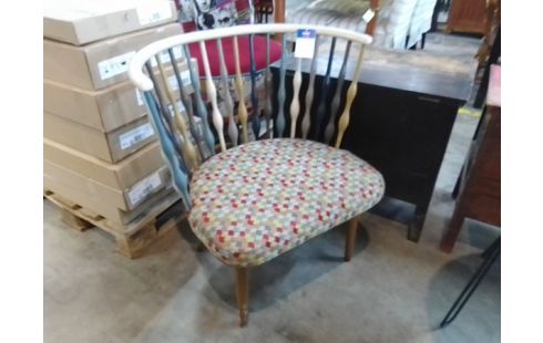 CHAISE BOIS STYLISÉE