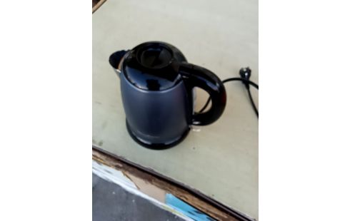 BOUILLOIRE ELECTRIQUE