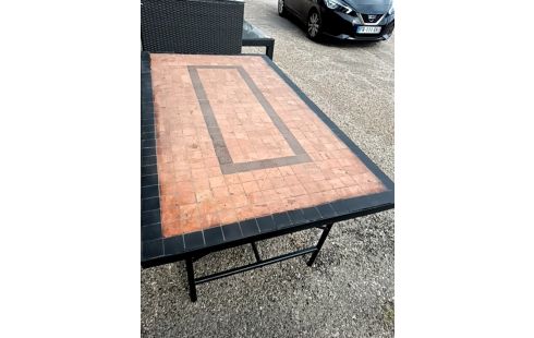 TABLE DE JARDIN