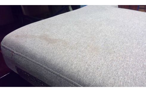 CANAPE TISSU GRIS 2PL A NETTOYER