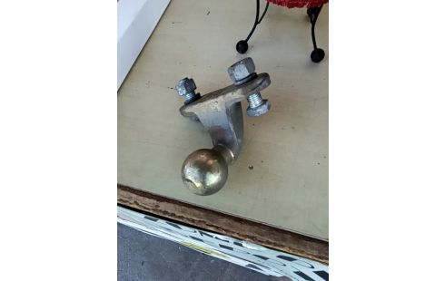 BOULE CROCHET ATTELAGE