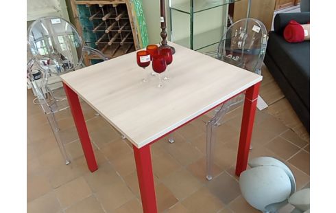 TABLE CARREE STRATIFIE ACACIA PIED EN ACIER