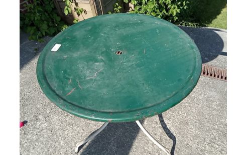 TABLE RONDE METAL DE JARDIN RETRO