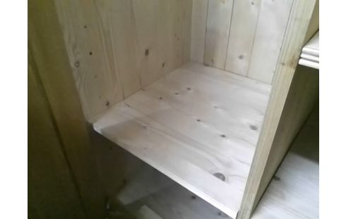 ARMOIRE INTERIORS 2P 1T EN PIN AVEC PENDERIE (PORTES ABIMEES)