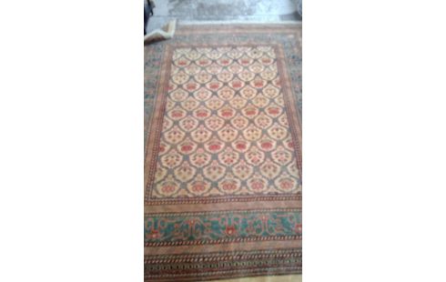 TAPIJT HANDGEKNOOPT  OOST PERZIE/LARGE