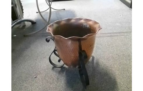 CACHE POT CUIVRE AVEC SUPPORT