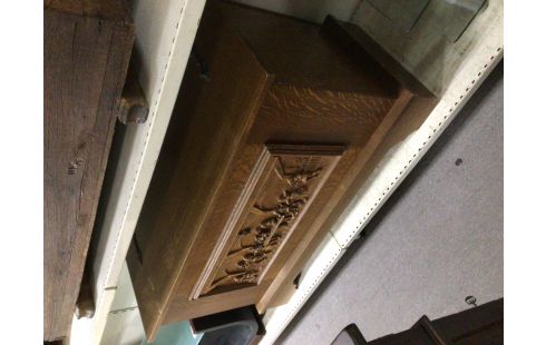 COFFRE CHENE BOIS SCULPTE