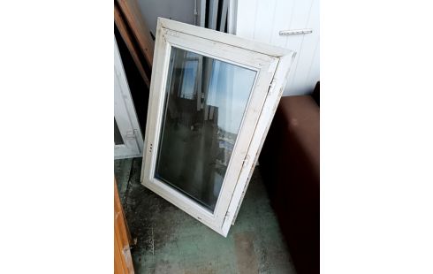 FENETRE PVC VITRAGE OPAQUE