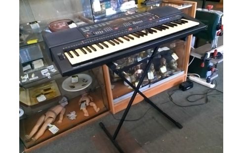CLAVIER YAMAHA PSR 500 AVEC PIED AVEC PIED