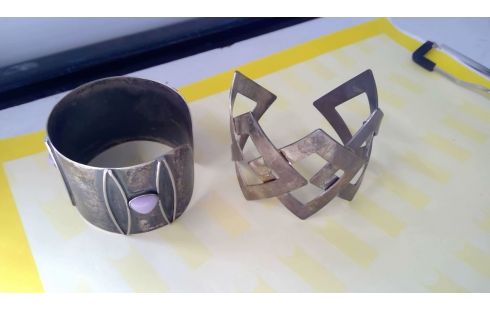 SCHMUCKSTÜCK VERSCHIEDENE