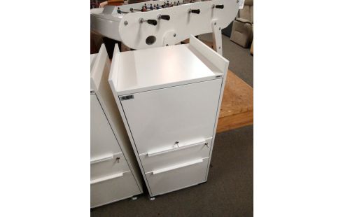 MEUBLE CASIER A ROULETTES  +CLE