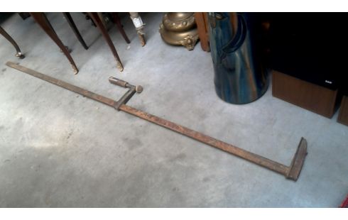 WERKZEUG GROSSES MODELL