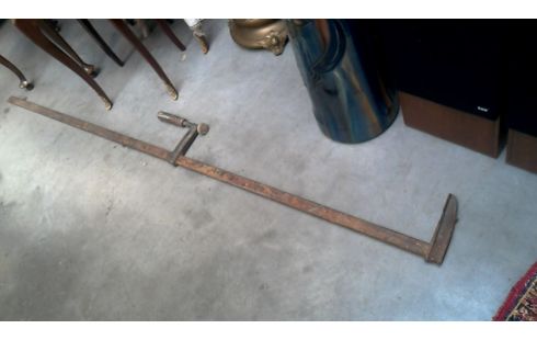 WERKZEUG GROSSES MODELL