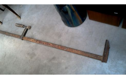 WERKZEUG GROSSES MODELL