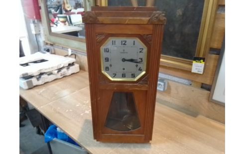 HORLOGE MURALE BOIS EN L'ETAT