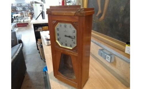 HORLOGE MURALE BOIS EN L'ETAT