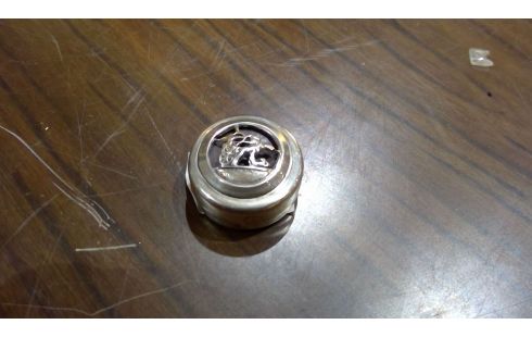 PILLENDOSE VERSILBERTES METALL