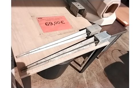 SUPPORT POTEAU À PLANTER