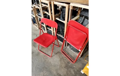 CHAISE PLIANTE ROUGE