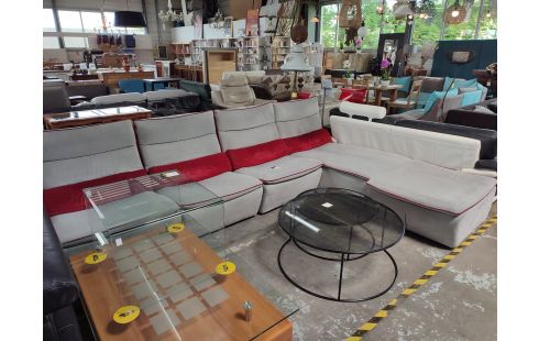 CANAPE GRIS BORDUR ROUGE CHATEAU D'AX